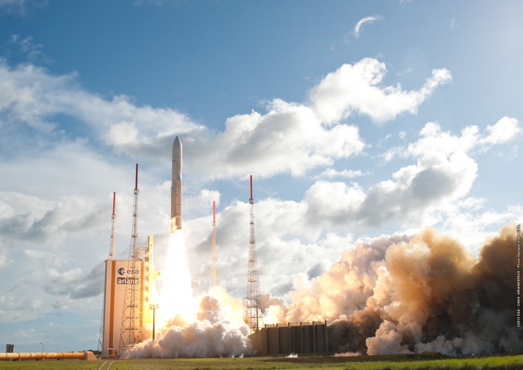 File photo of an Ariane 5 launch. Credit: SA/CNES/Arianespace – Photo Optique Video du CSG