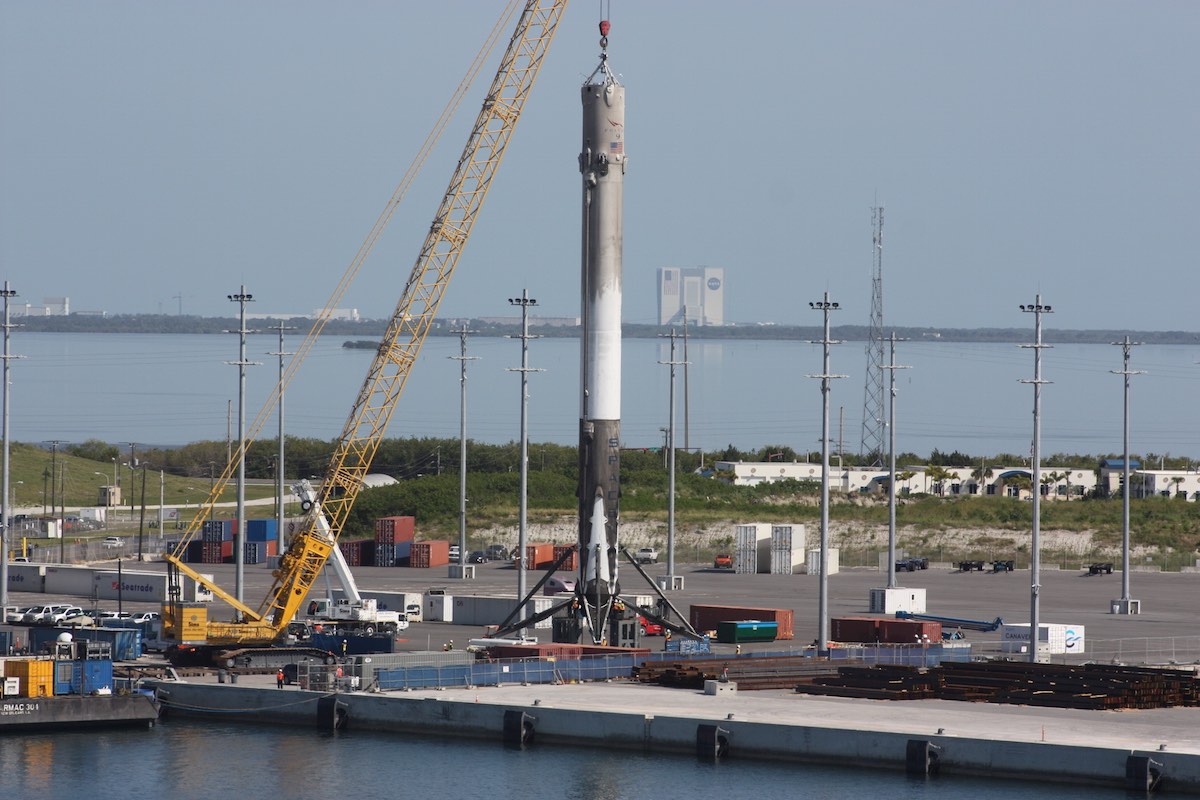 f9_crs8_port_22.jpg