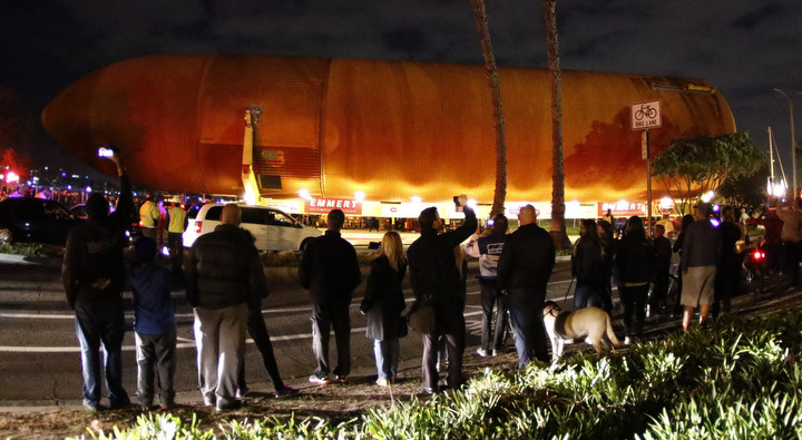 Parade moves last shuttle fuel tank to museum for Endeavour display –  Spaceflight Now