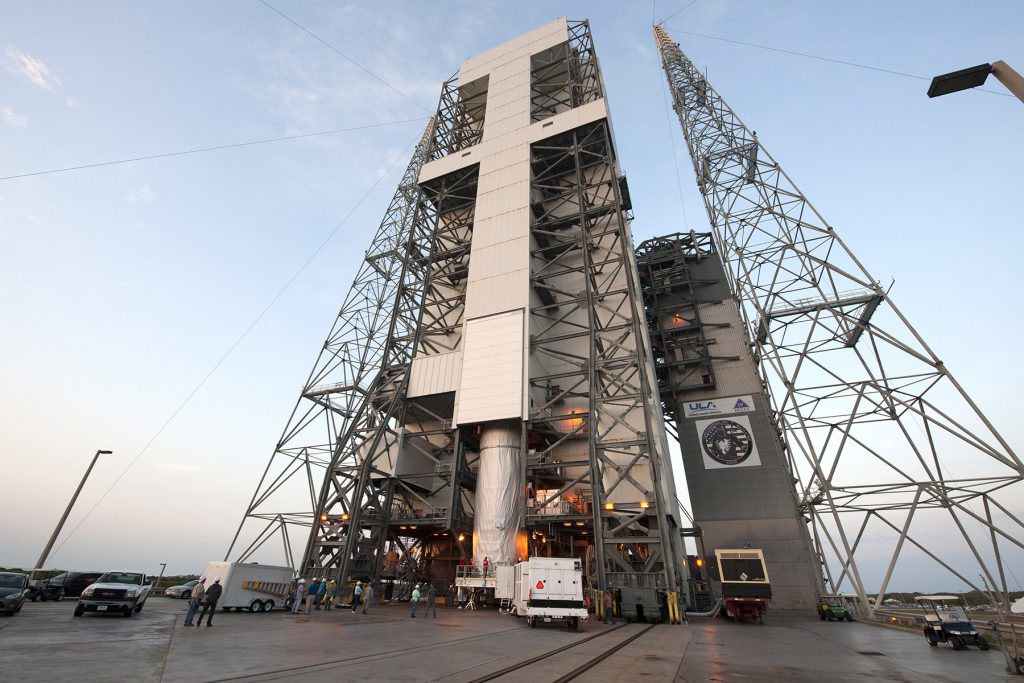 Delta IV Heavy NROL-37 Lift & Mate