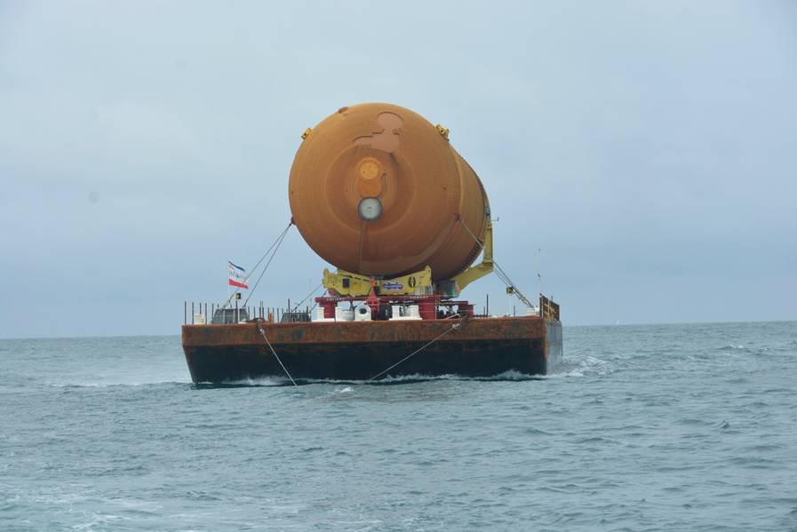 A 66,000 Pound Space Shuttle Fuel Tank Parades Through Streets Of LA : The  Two-Way : NPR