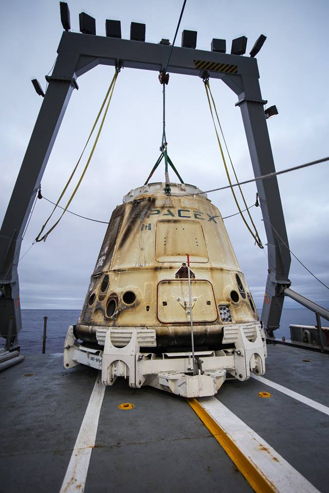 spacex dragon re entry