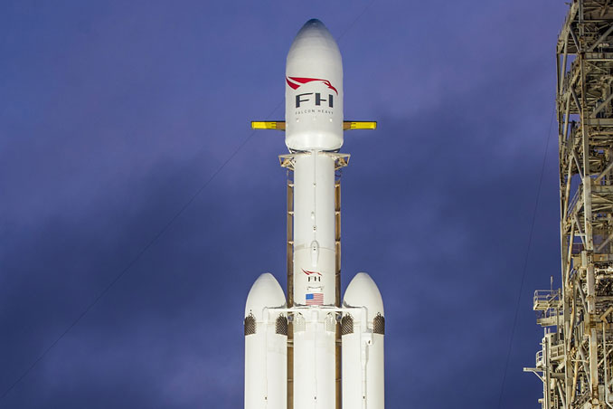 SpaceX receives commercial launch license for first Falcon Heavy flight – Spaceflight Now