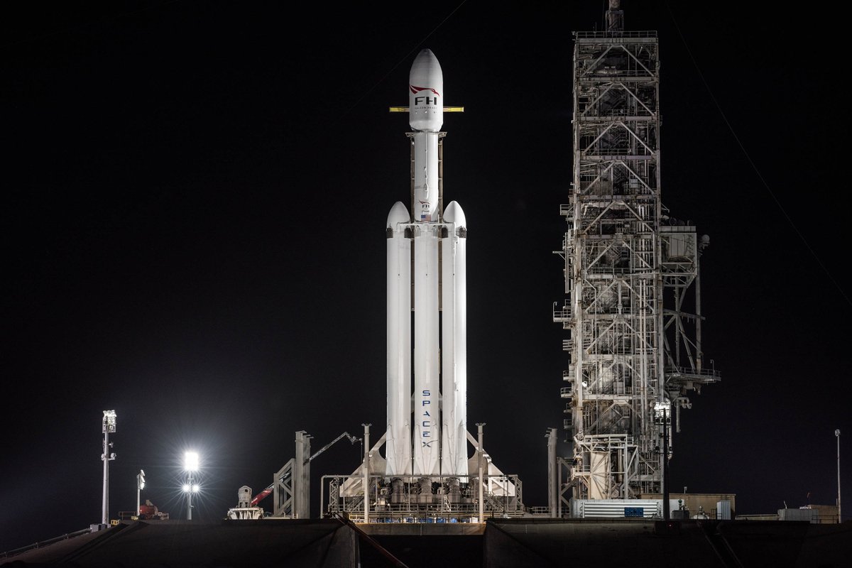 Illustrer Dekorative Gurgle First Falcon Heavy launch blends SpaceX style, raw power and the unknown –  Spaceflight Now