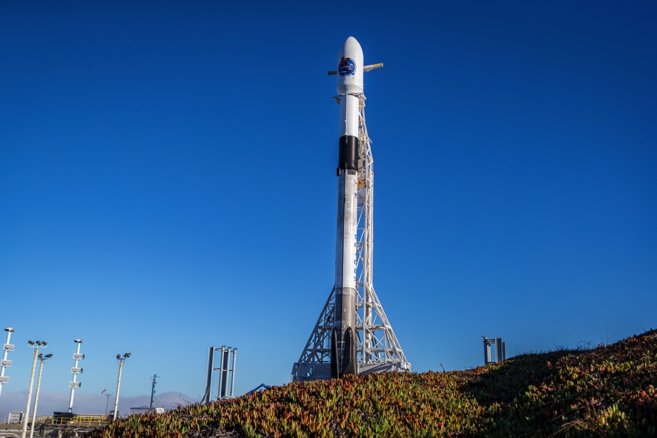 falcon 9 launch tower