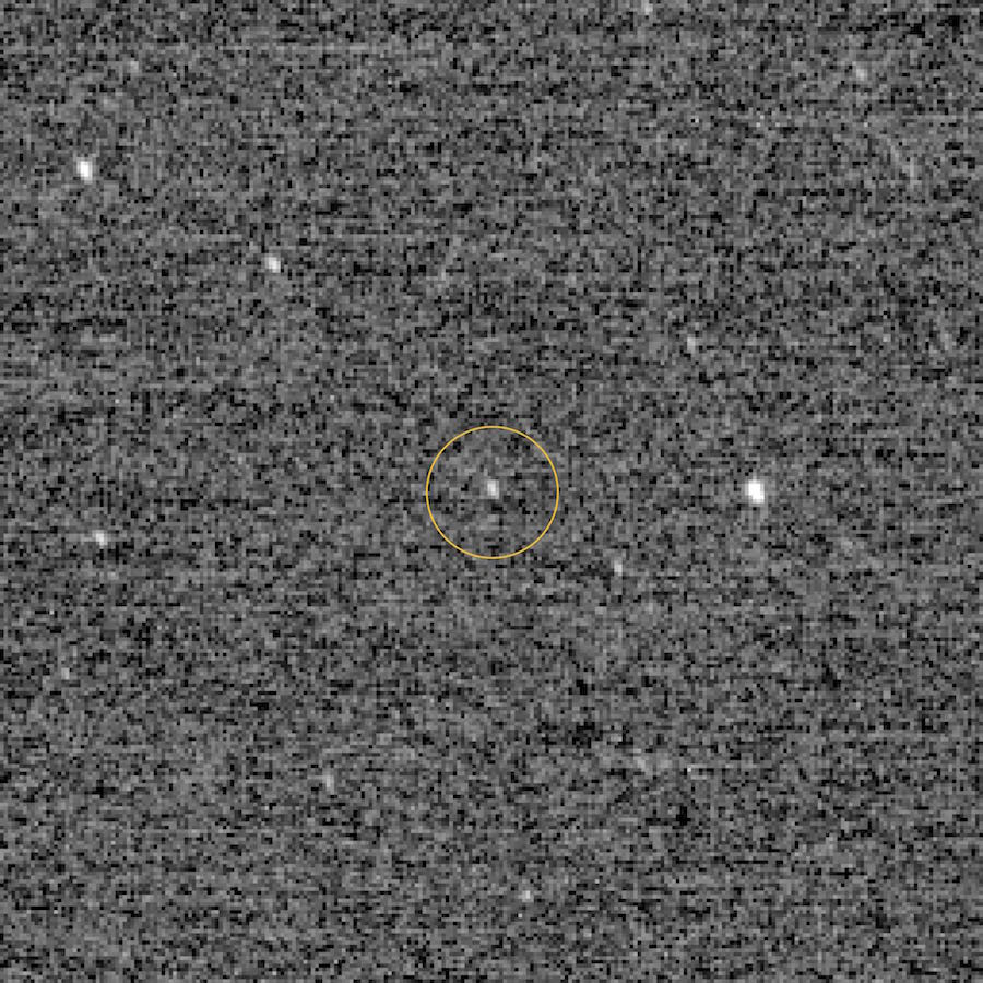 On eve of New Horizons flyby Ultima Thule still holding onto its