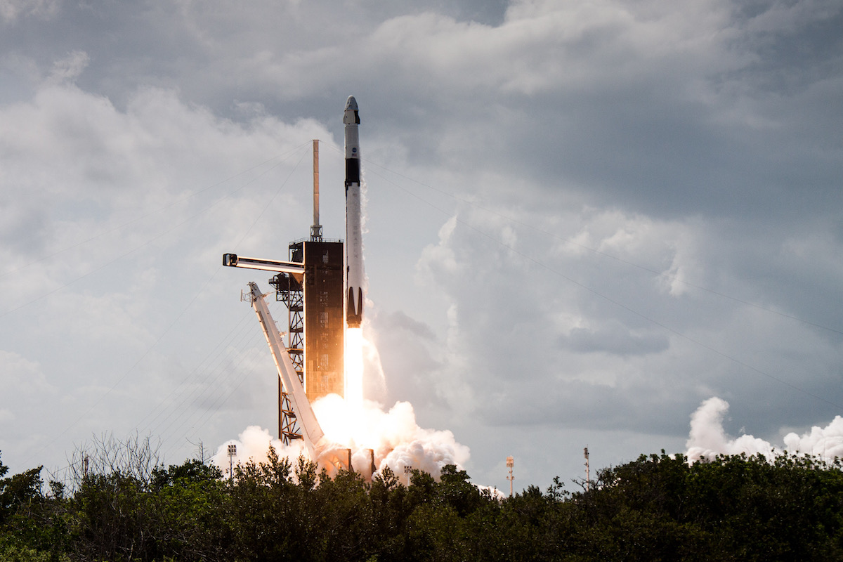 dragon falcon 9 rocket