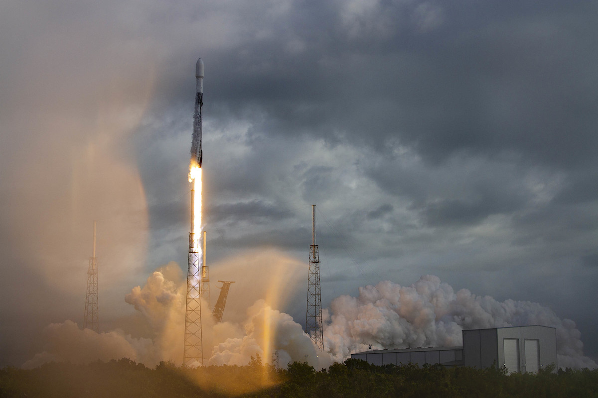 SpaceX launches 2 European telecommunications satellites