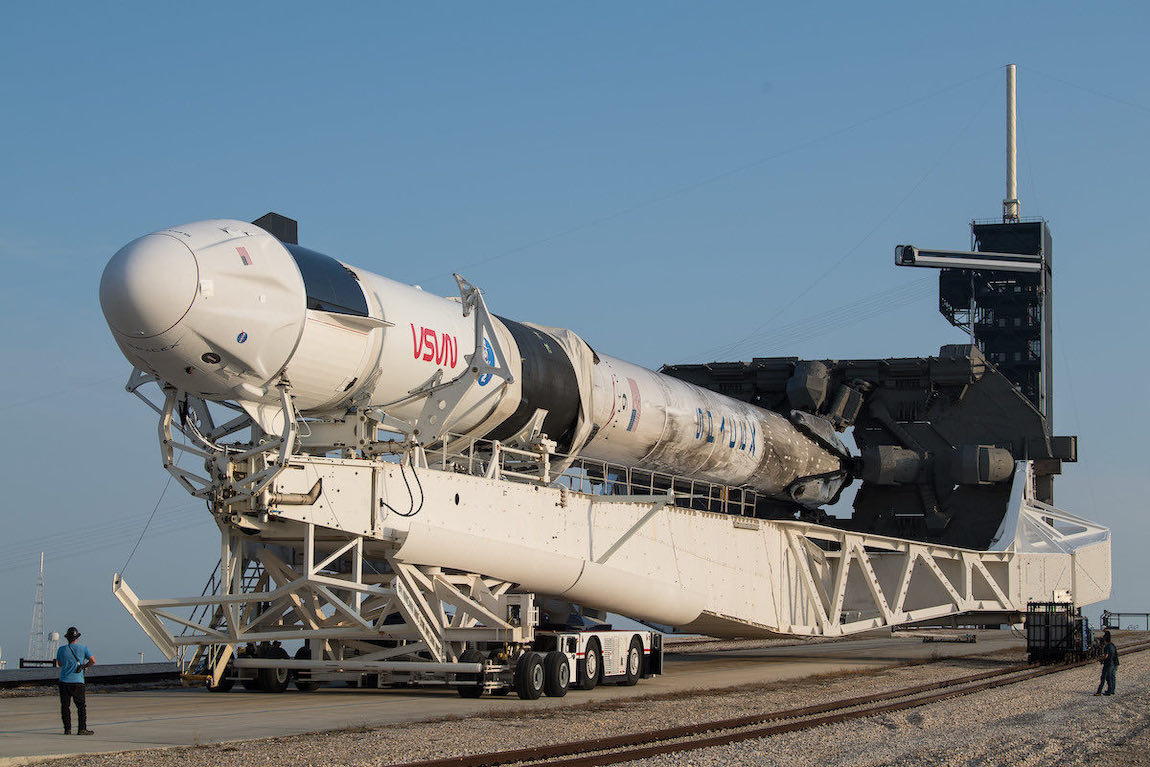 dragon falcon 9 rocket