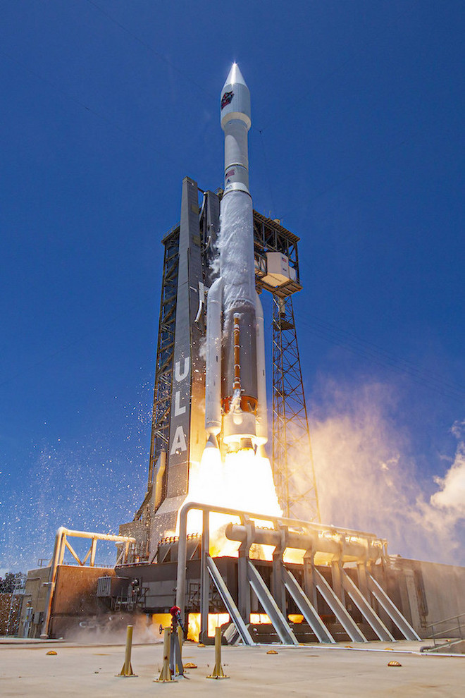 Photos Ulas Atlas Rocket Lifts Off From Cape Canaveral