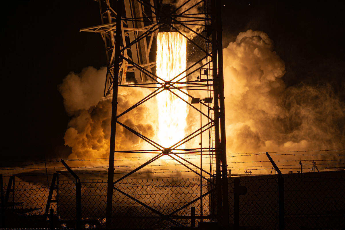 Photos: SpaceX launches Italian COSMO-SkyMed radar satellite thumbnail