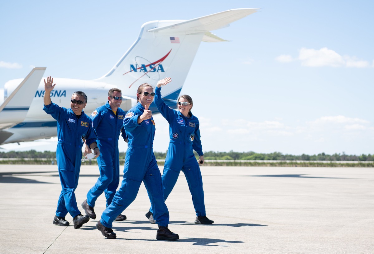 nasa commander wings