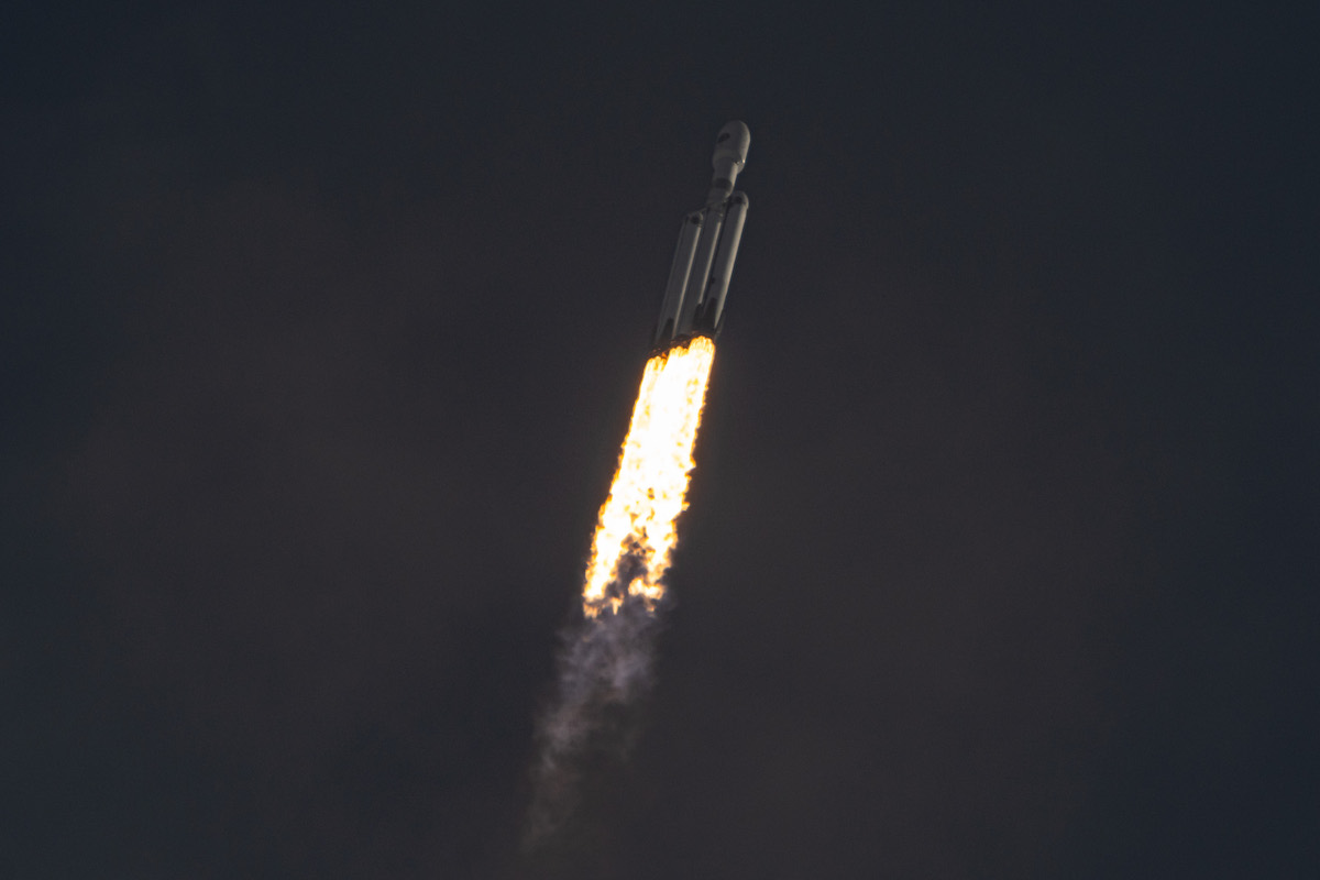 Falcon Heavy ‘simply outstanding’ on SpaceX’s first launch to geosynch