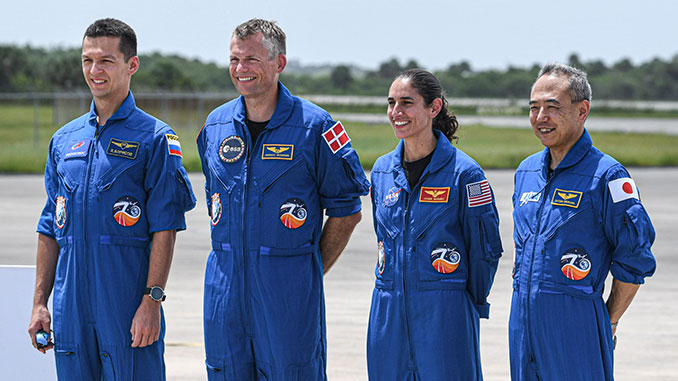 International crew arrive in Florida ahead of space station mission thumbnail