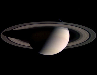 Saturn Rings Shine in New Cassini Pictures | Space