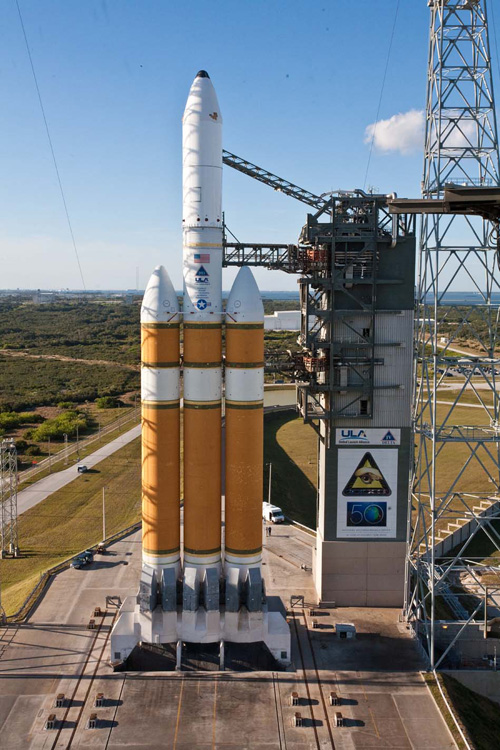 Spaceflight Now | Delta Launch Report | Delta 4-Heavy rocket revealed ...