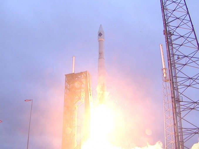 NASA selects builder for robotic satellite servicing craft ...