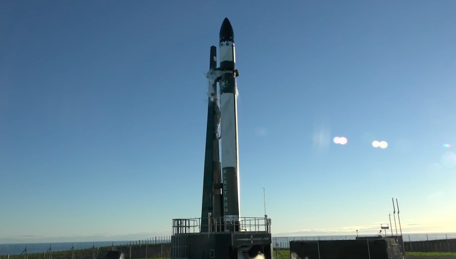 Ground antenna problem scrubs Rocket Lab’s first commercial launch
