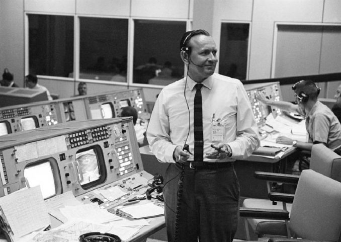 Chris Kraft, legendary flight director, dies at 95