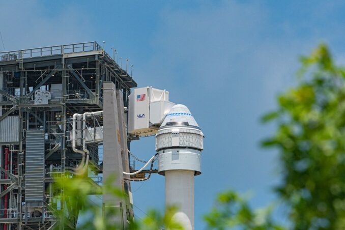 Boeing's Starliner spacecraft sits atop an Atlas 5 rocket at Cape Canaveral. Credit: Michael Cain / Spaceflight Now / Coldlife Photography