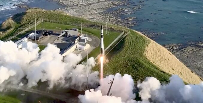 Rocket Lab's Electron launcher lifts off from Launch Complex 1B in New Zealand with NASA's fifth and sixth TROPICS hurricane research satellites. Credit: Rocket Lab