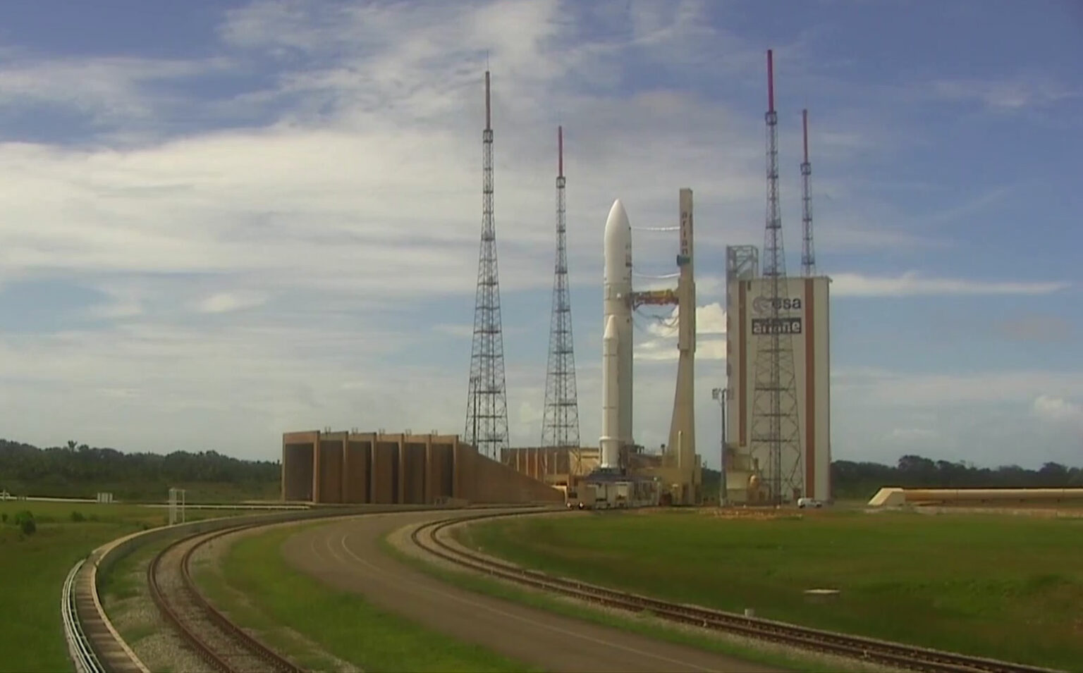 The last European Ariane 5 rocket arrives at the launch pad for its ...