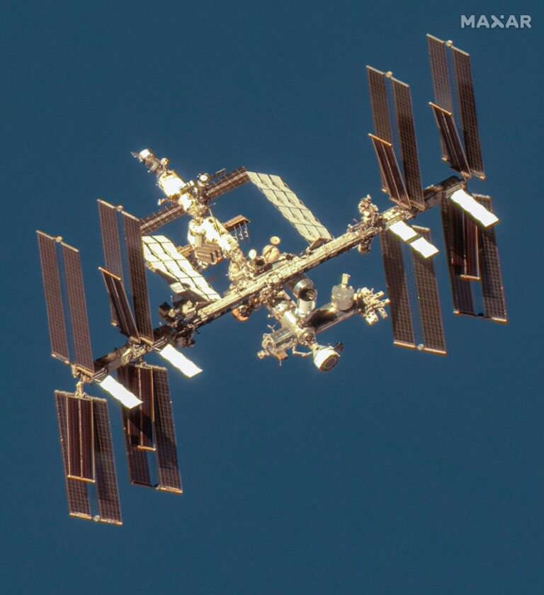 NASA plans for space station’s demise with new SpaceX ‘Deorbit Vehicle ...