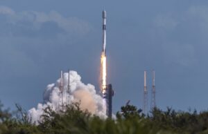 SpaceX launches a Falcon 9 rocket on record-breaking 31st flight ...